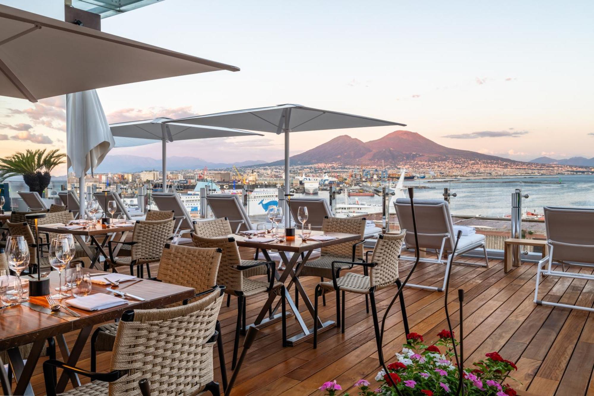 Romeo hotel Napoli Esterno foto